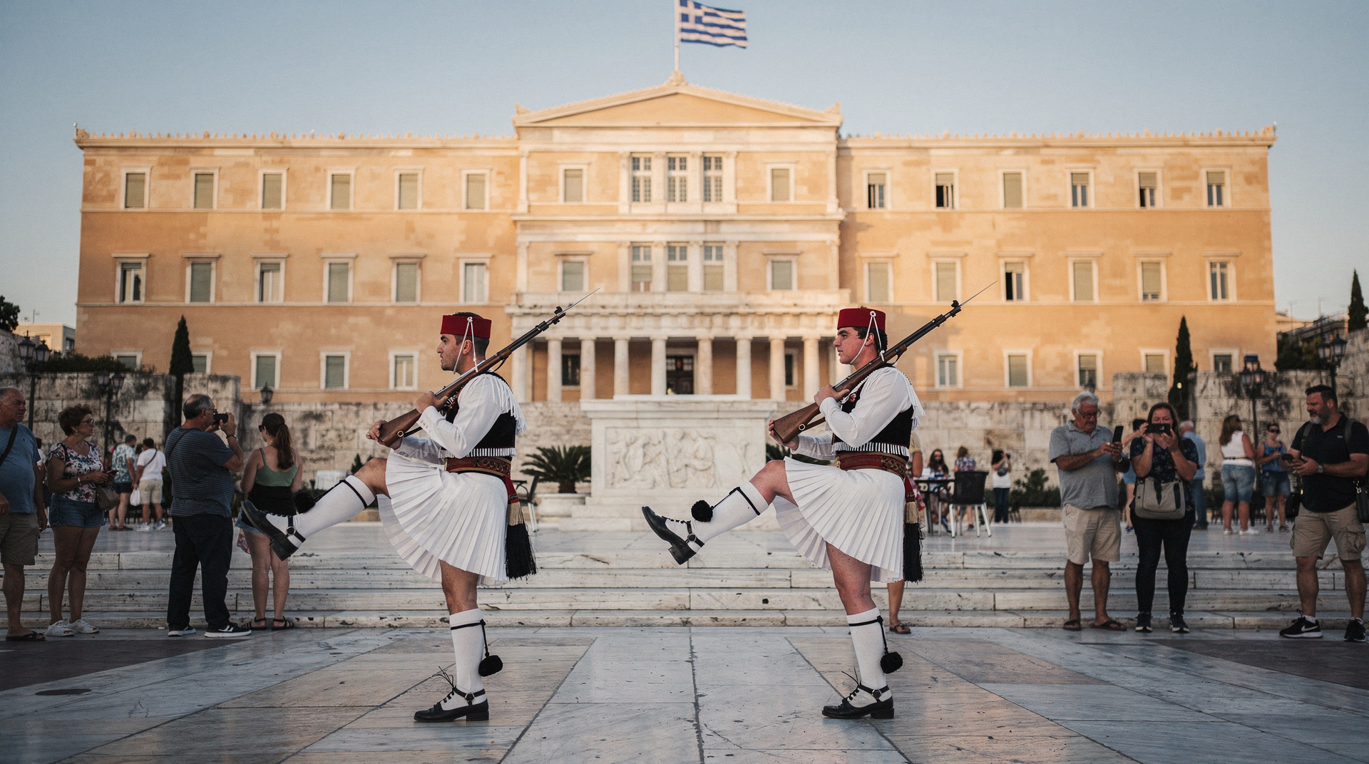 Il Cambio della Guardia a Syntagma — più di una semplice foto