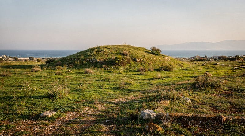 Maratona: il campo di battaglia, il tumulo e la spiaggia di Schinias