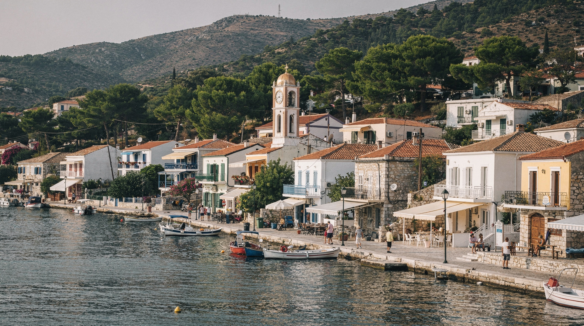 Guida all'isola di Poros: la tranquilla isola Saronika che vale la pena visitare